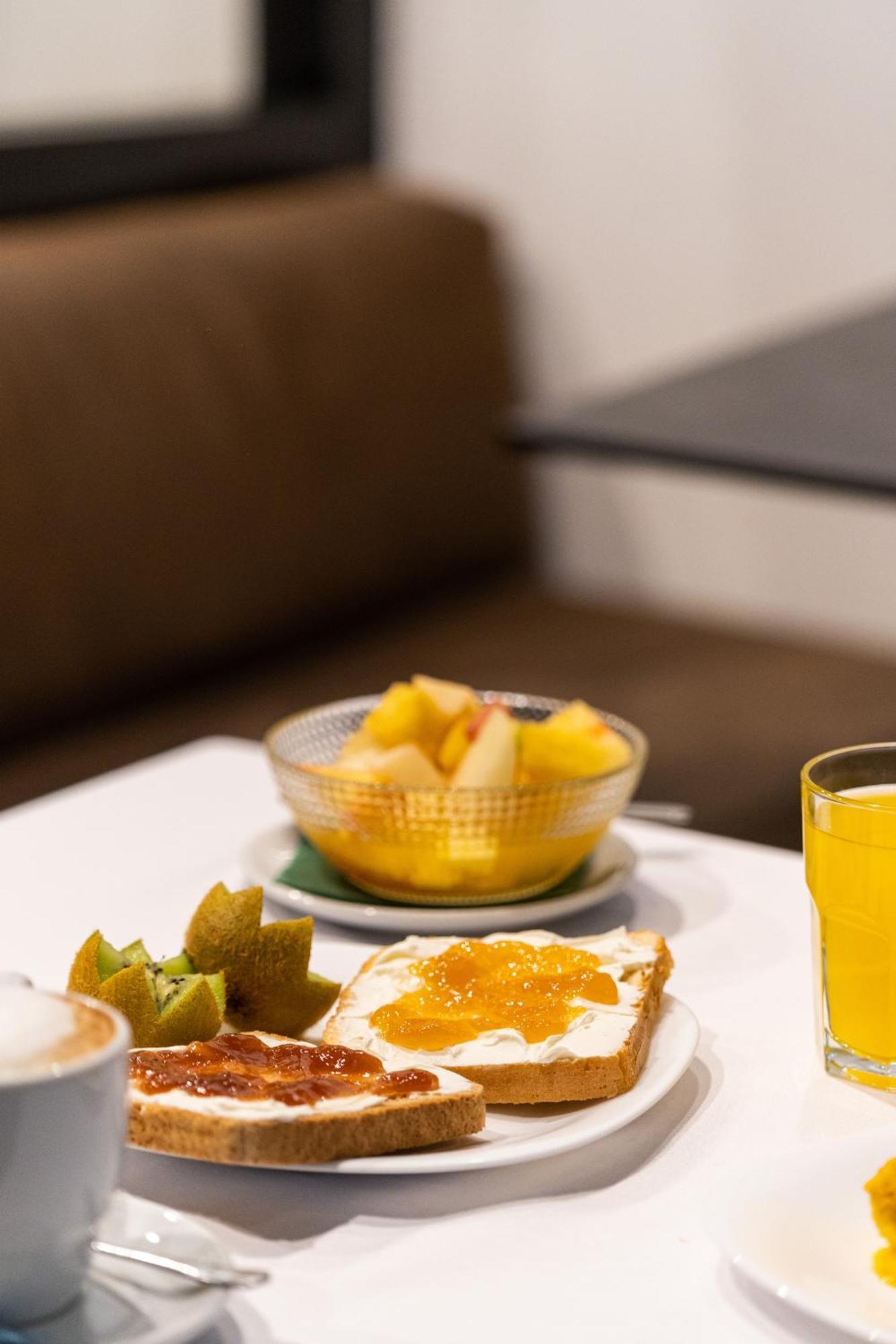 Neomagna Madrid Hotell Eksteriør bilde